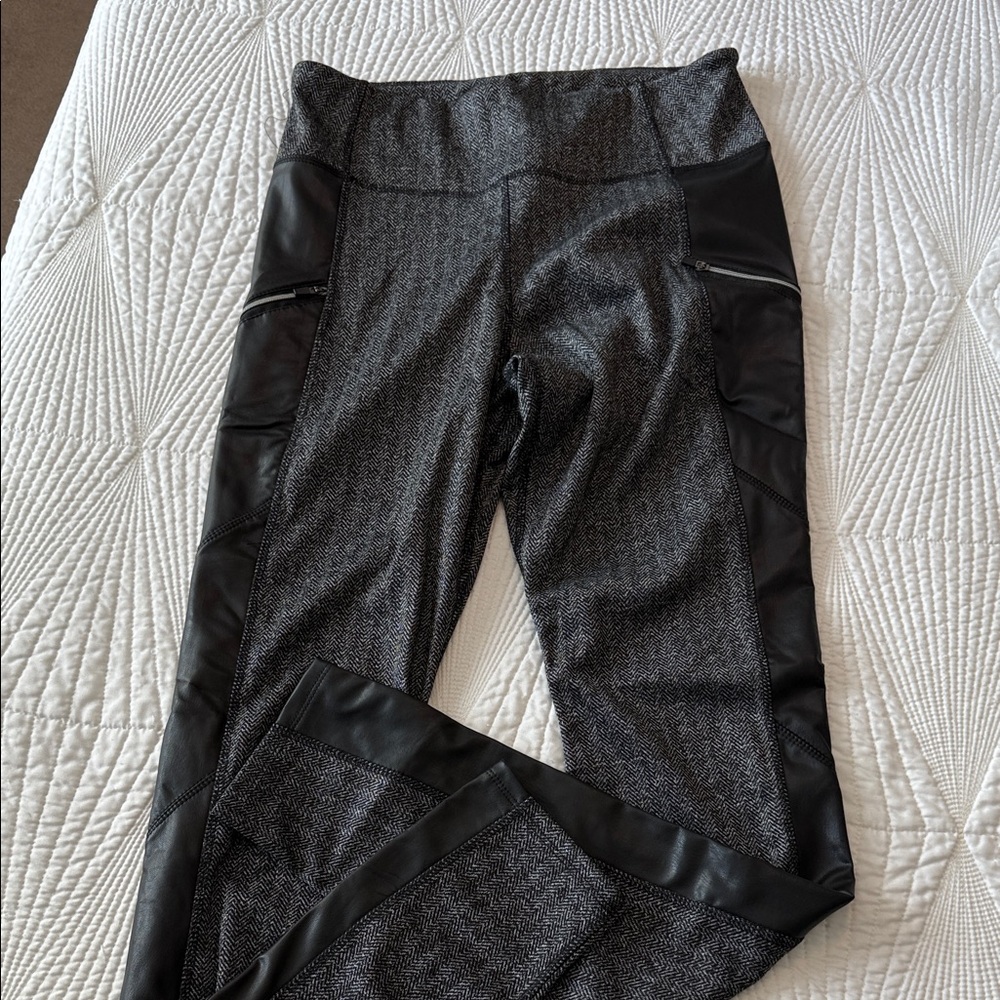 Stylish Gray and Black Leggings
